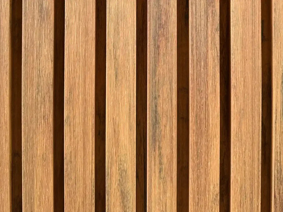 Paneles Ranurados de Roble para Exteriores